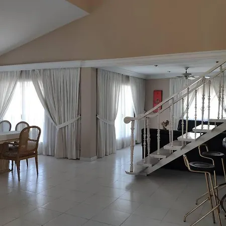 La Marina De *